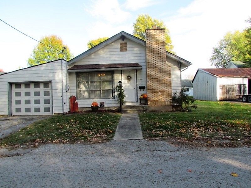 230 South Illinois St. Pittsfield, Illinois