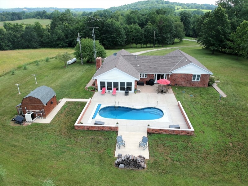 15005 383rd St. Pleasant Hill, Illinois