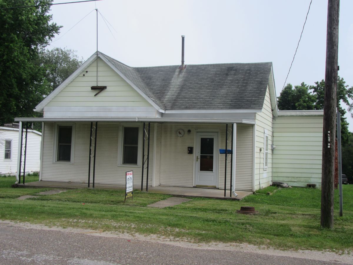 262 Tremont St. Barry, Illinois