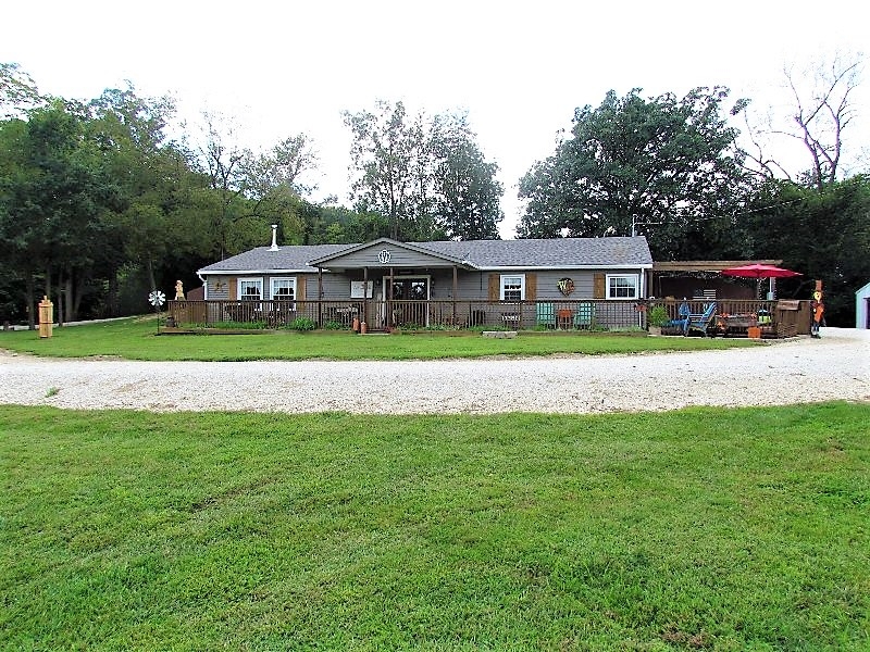 37024 180th Ave. Pleasant Hill, Illinois