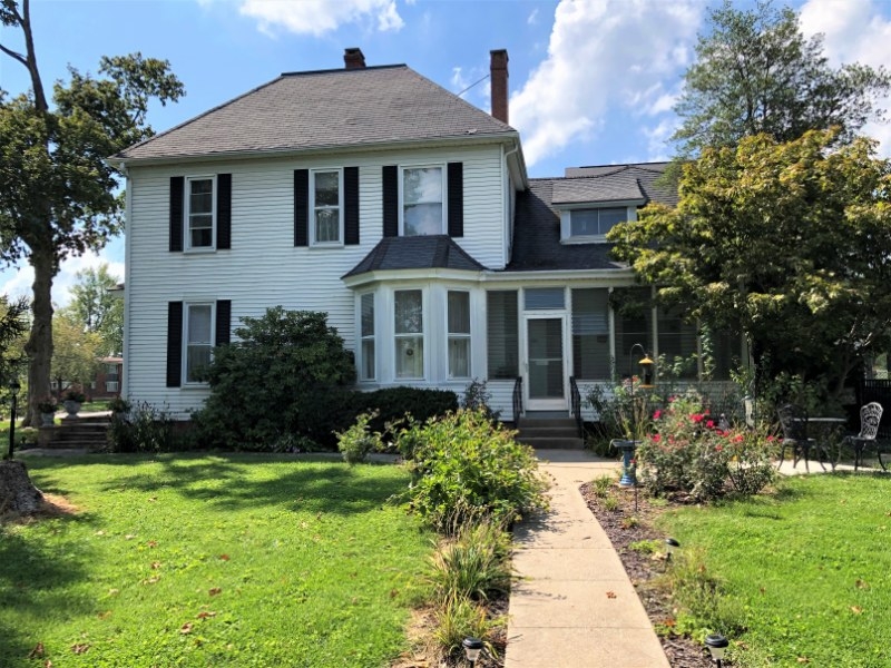 708 W. Washington St. Pittsfield, Illinois