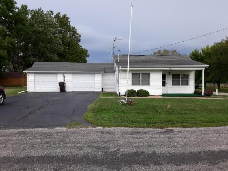 401 W. South St. Perry, Illinois