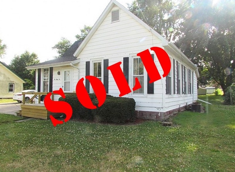 251 Clarksville Rd., Pittsfield, IL