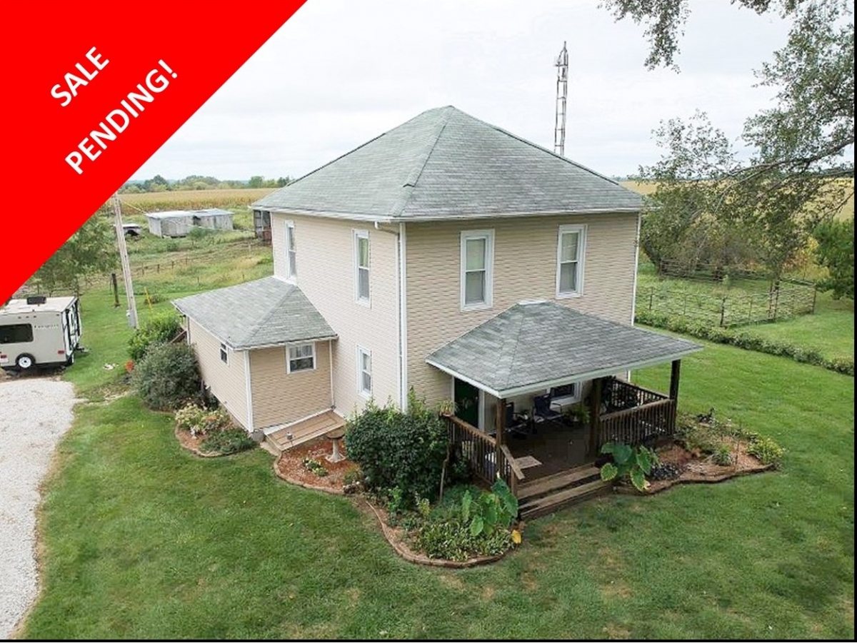 28313 390th St., New Salem, IL