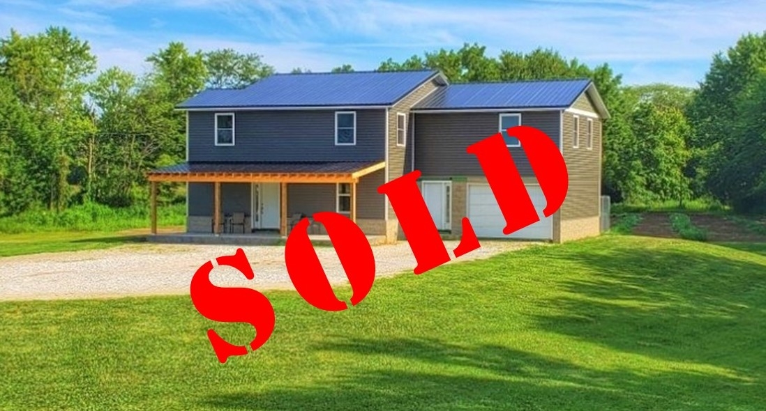 1400 N. Jackson St. Pittsfield, Illinois (Home & 4.6 Acres)