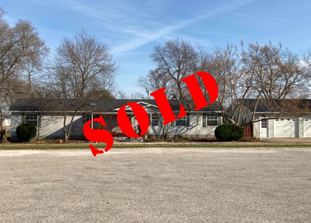 183 Pittsfield St., Milton, IL  62352