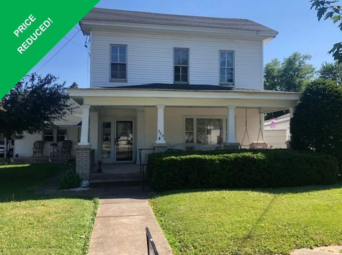 224 W. Main St., Mt. Sterling, IL  62353