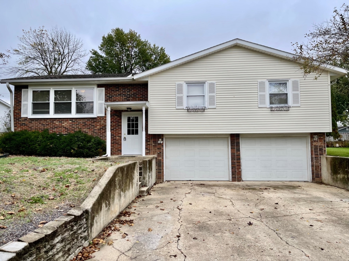 628 Kandy St., Pittsfield, IL