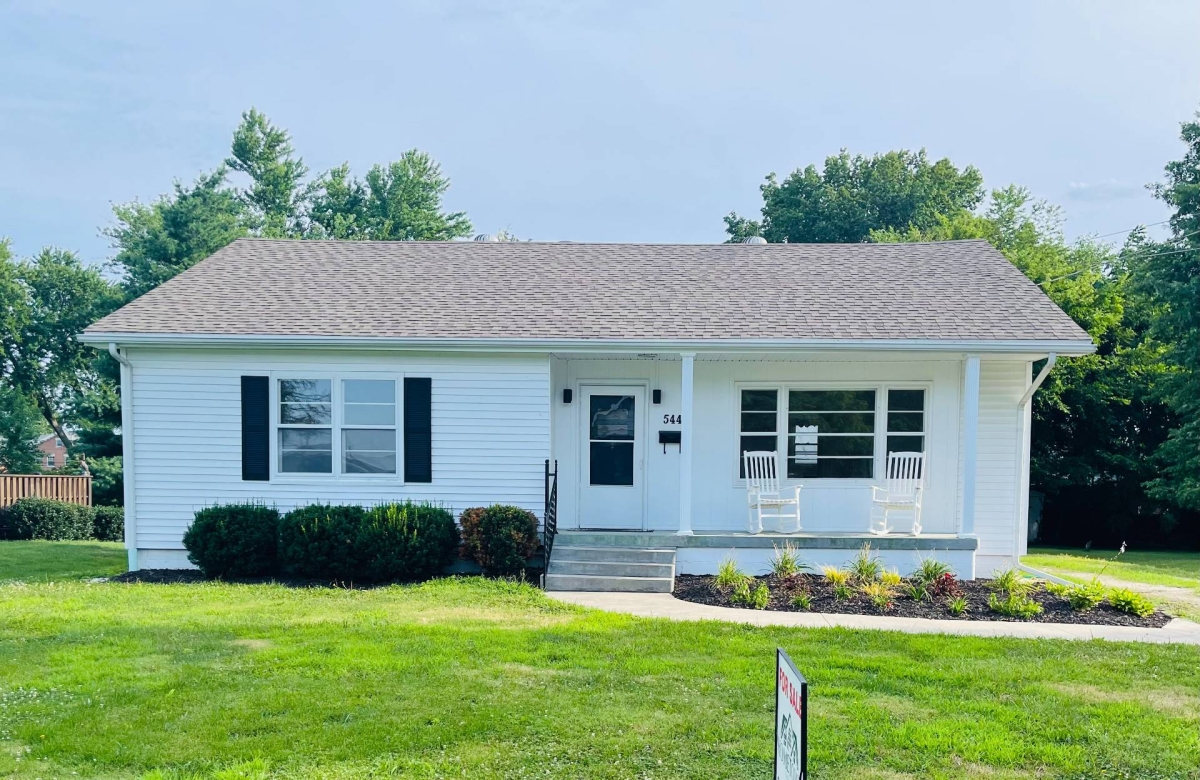 544 W. Grant St., Pittsfield, IL