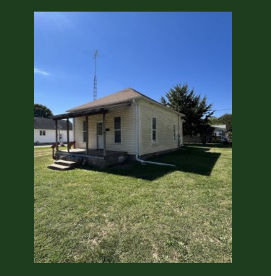 501 S. Sheridan, Pana, IL  62557
