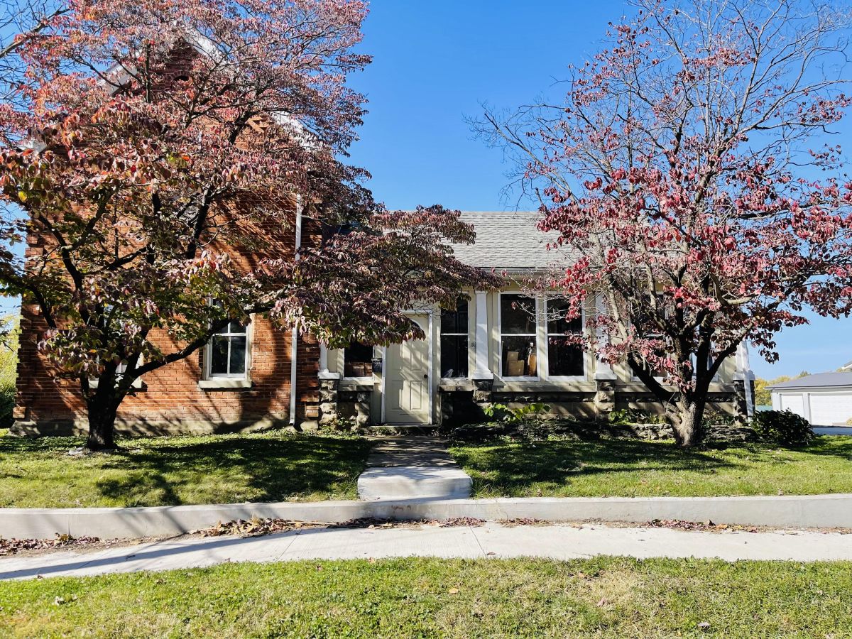 703 N. Jackson St., Pittsfield, IL  62363