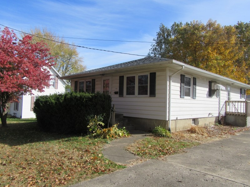 411 E. Benson St., Pittsfield, IL  62363