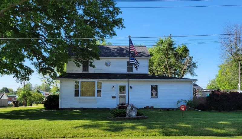 903 W. Jefferson, Pittsfield, IL  62363