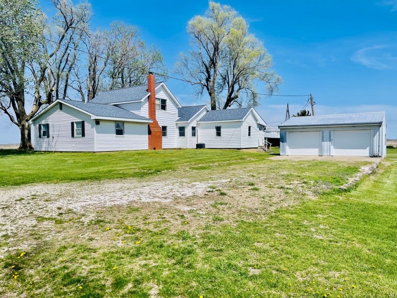 47501 200th Ave., Pearl, IL  62361
