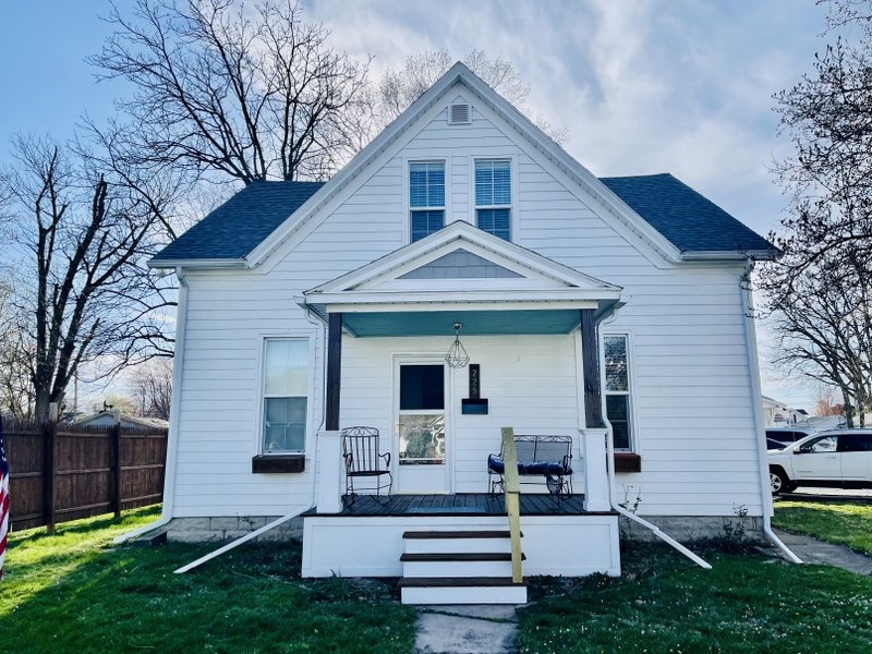 225 S. Memorial, Pittsfield, IL  62363