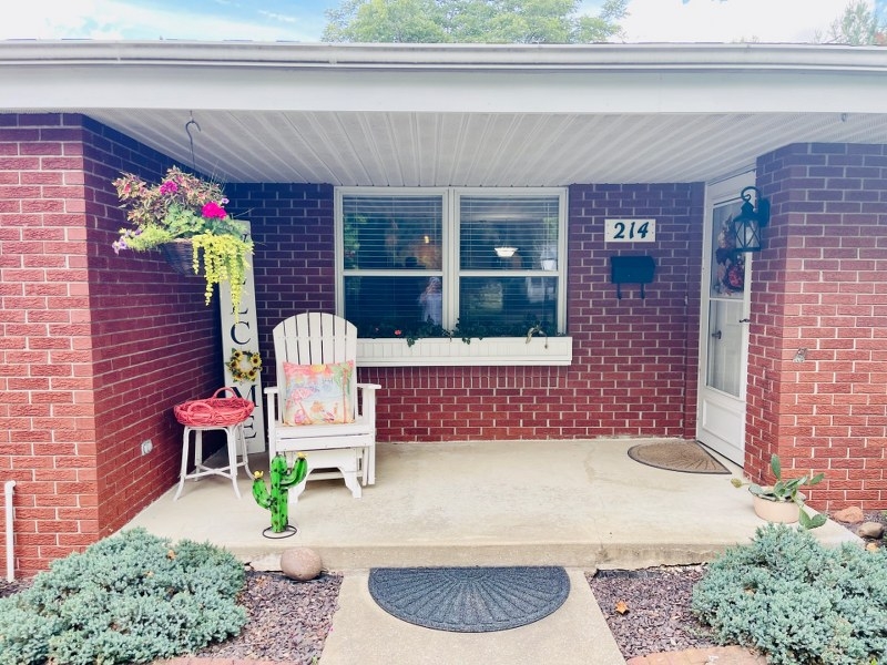 214 S. Jackson St., Pittsfield, IL  62363