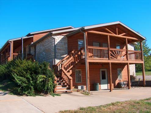 142 Smith, Barry, IL  62312