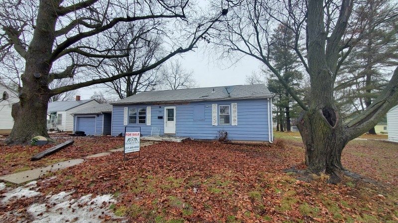 720 W. Fayette, Pittsfield, IL  62363