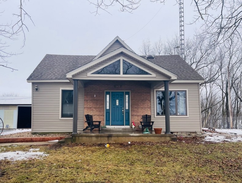 40434 Perry Fishhook Rd., Chambersburg, IL  62323