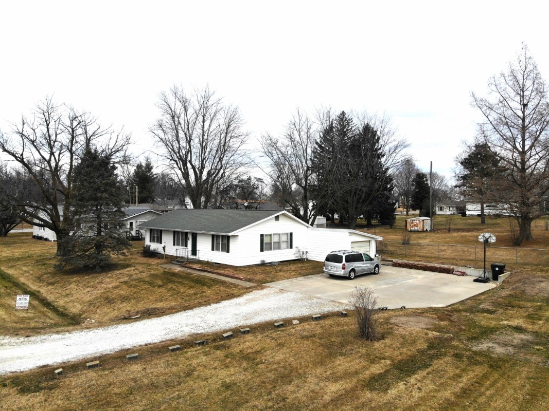 510 S. Jackson, Pittsfield, IL  62363