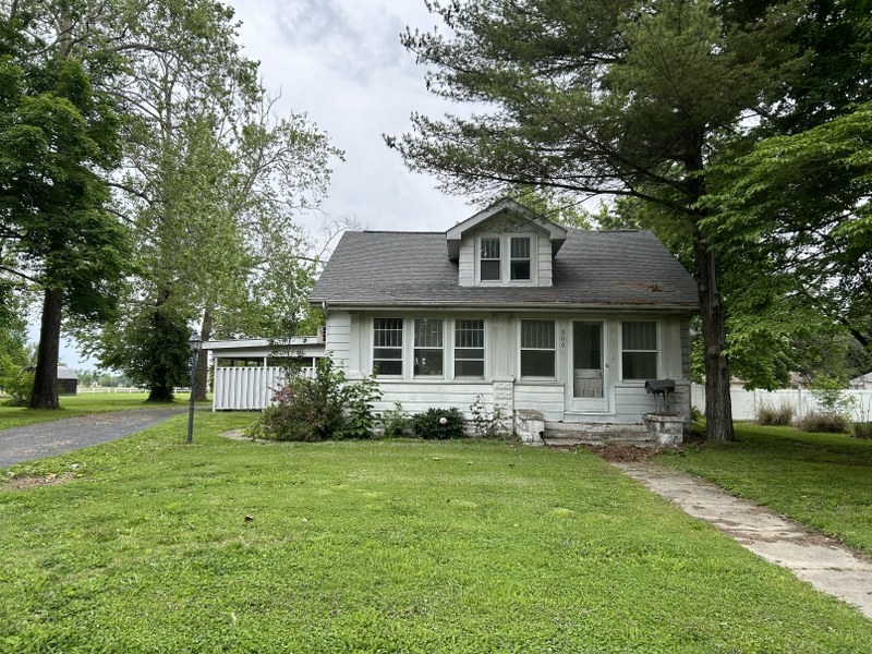 906 E. Washington St., Pittsfield, IL