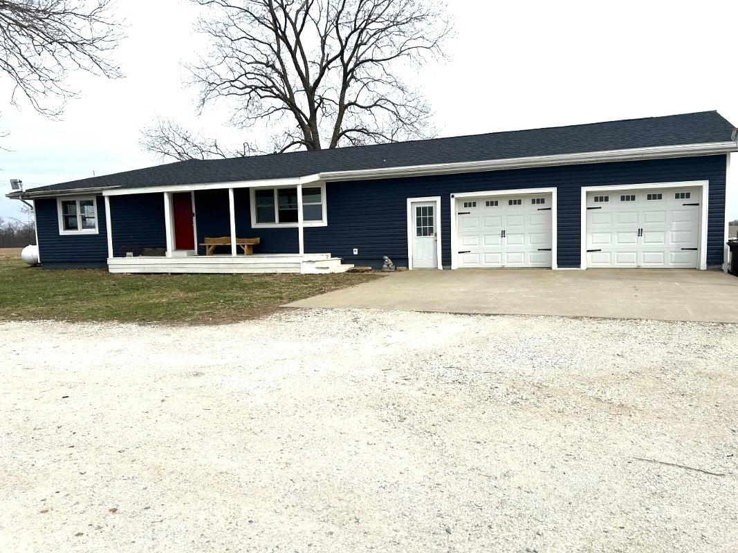 39369 Perry Fishhook Road, Griggsville, IL  62340