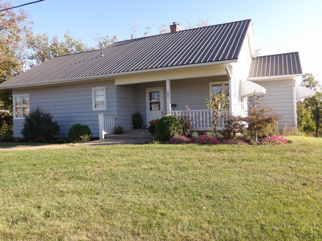 301 E. Grand Ave. Memphis, Missouri
