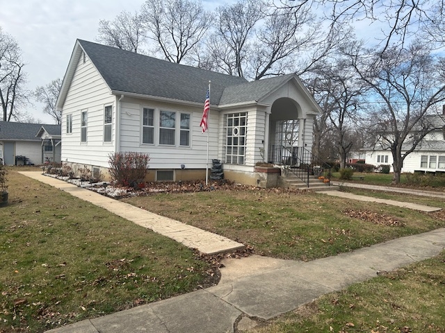 109 S. State St., Griggsville, IL