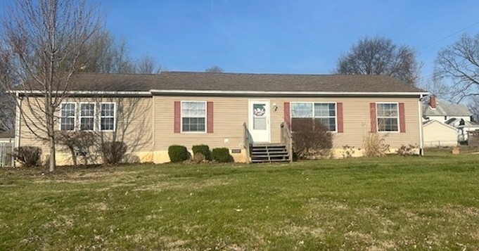 301 S. Stanford, Griggsville, IL  62340