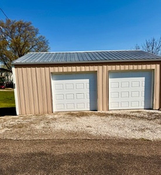 851 Williams St., Barry, IL  62312