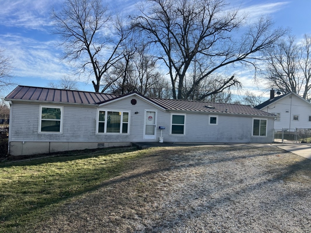 116 N. Chandler, Griggsville, IL  62340
