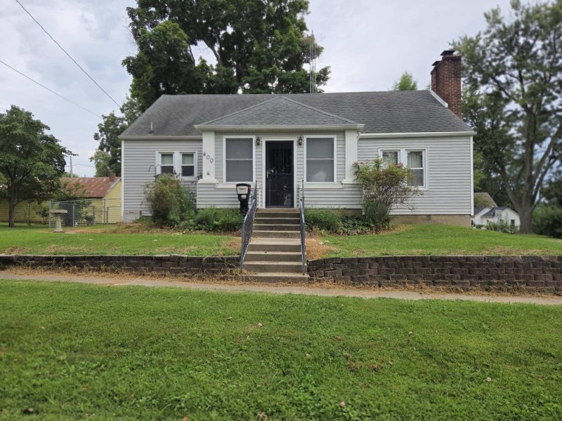 400 Mortimer St., Barry, IL  62312