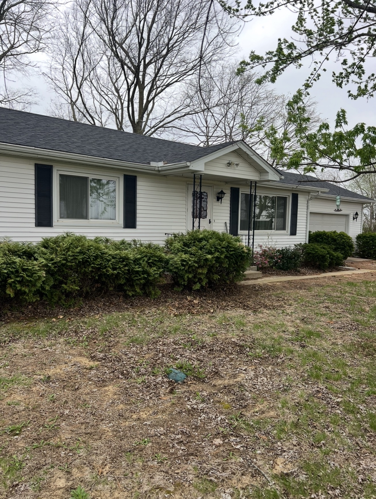 1517 N. Mt. Zion Rd., Jacksonville, IL  62650