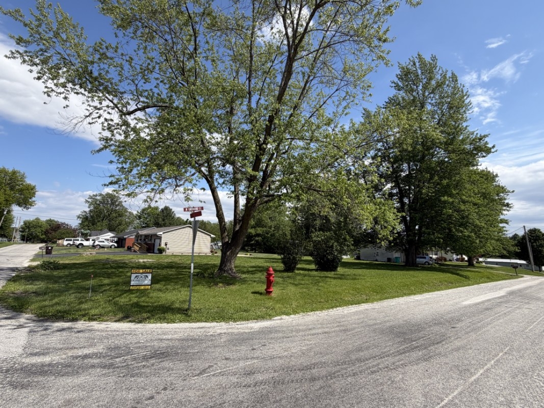 391 W. Meadow St. Pittsfield, Illinois