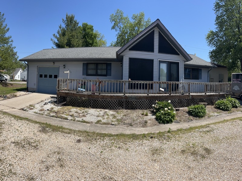 304 State St., Pleasant Hill, IL  62366