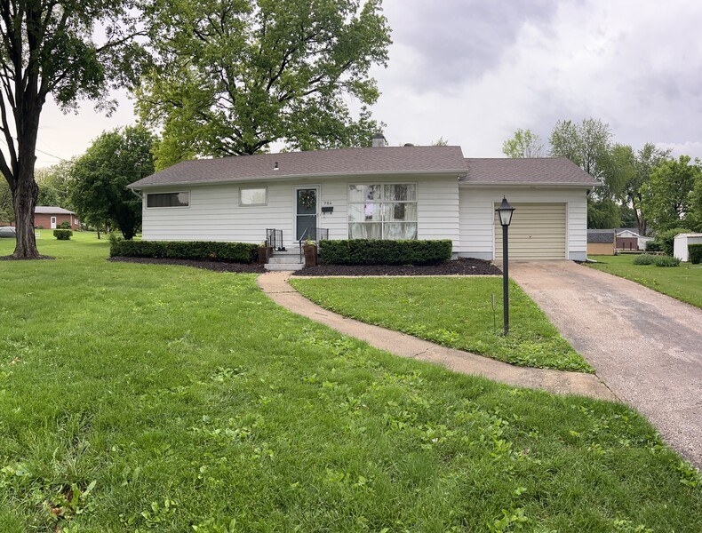 704 W. Prospect St., Pittsfield, IL  62363