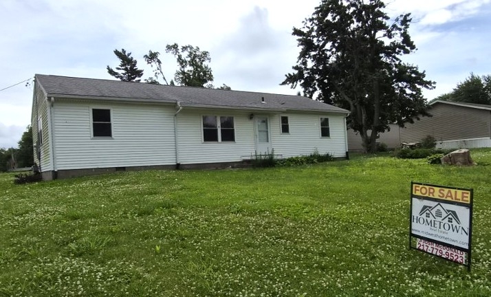 302 S. Wall St., Griggsville, IL  62340