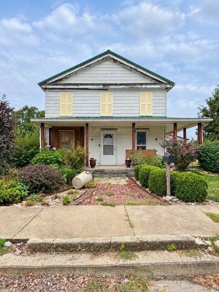 884 Mason St., Barry, IL  62312